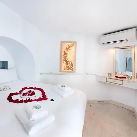 Hyperion * Oia (Santorini)
